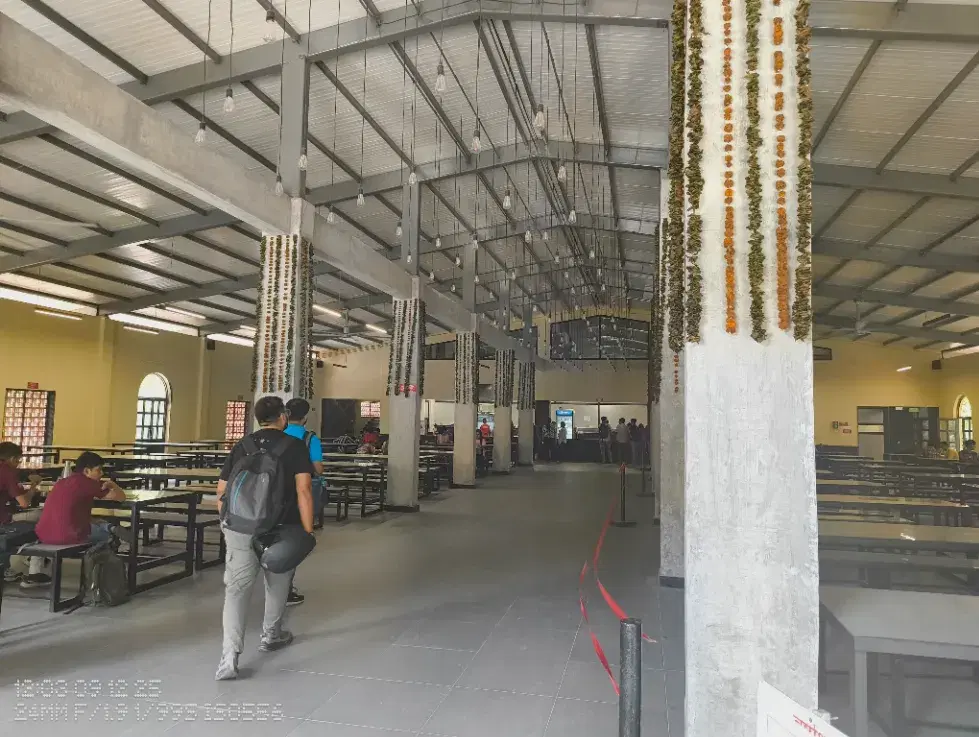 ITM SLS Baroda University hostel photo 1